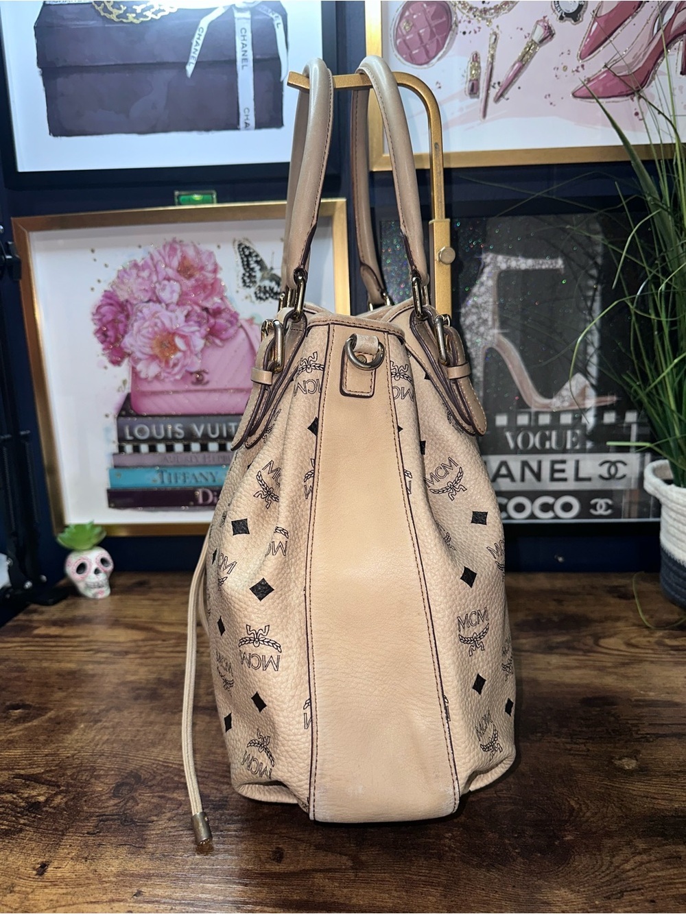 MCM Beige Visetos Drawstring Shoulder Bag with Black Logo Print - Picture 5 of 16